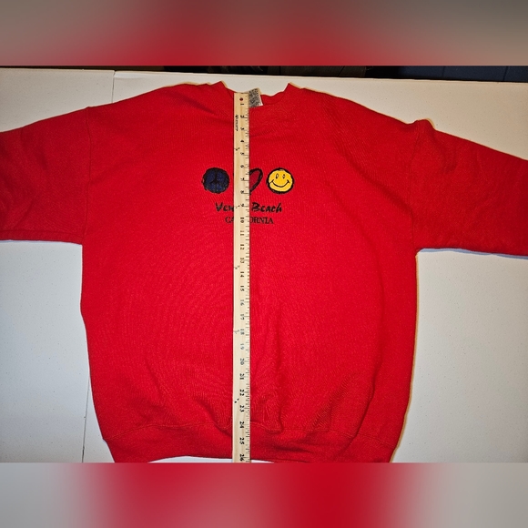 Venice Beach red crewneck. Size XL. - Picture 5 of 5